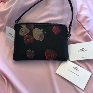 BNWT Coach Wristlet Wallet